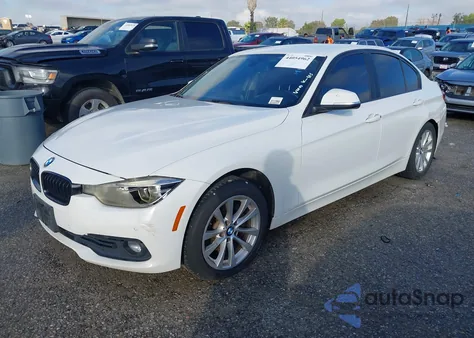 2017 BMW 320I z USA, uszkodzony, nr VIN WBA8E1G38HNU17517